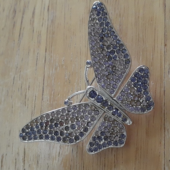 Gorgeous Swarovski Crystal Butterfly Brooch S136 - Picture 7 of 9
